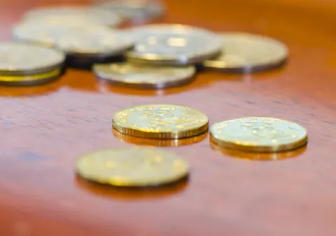 Pune o moneda de 50 de bani în colțul camerei. Vei rămâne uimit de ce se va întâmpla
