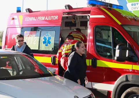 A murit într-o benzinărie de la ieșirea din Buzău după ce a făcut stop cardiac. Femeia se întorcea de la spital, din București- FOTO