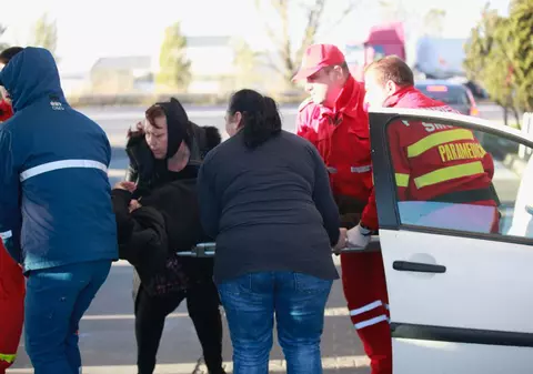 A murit într-o benzinărie de la ieșirea din Buzău după ce a făcut stop cardiac. Femeia se întorcea de la spital, din București- FOTO, VIDEO