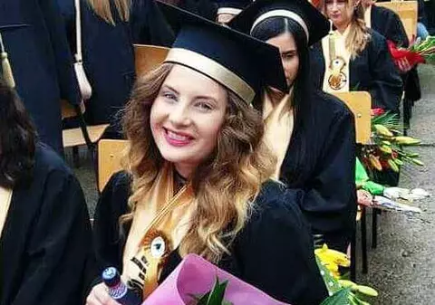 REPORTAJ/ Dalina, copilul care s-a luat la trântă cu viața. Mama a abandonat-o în mâinile unui tată alcoolic: ”Să nu mă priviți cu milă!” | FOTO