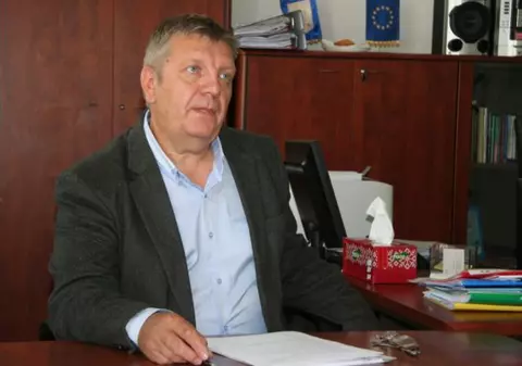 Și șeful ISJ Vrancea câștigă în instanță bătălia cu Ministerul Educației și va fi repus în funcție