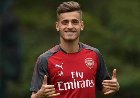 Vlad Dragomir a marcat în poarta celor de la Manchester United. Jucătorul care face ”instrucție” cu antrenorii de la naționala de juniori e pe cai mari la Arsenal | VIDEO