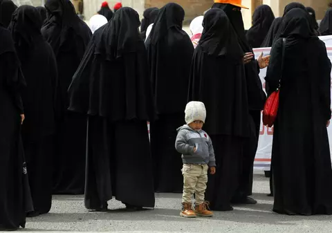 Ce nu are voie să facă o femeie din Arabia Saudită fără acordul bărbatului