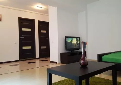 Vrei spațiu și dotări premium, dar nu ai bani de chirie? Iată alternativa: o garsonieră de lux ieftină cât un apartament cu 2 camere