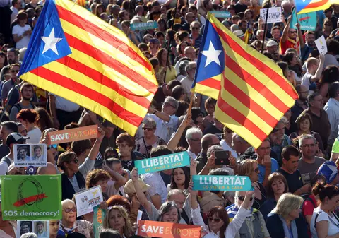 Președintele Cataloniei a anunțat că nu va organiza alegeri anticipate și va lăsa parlamentul regional să decidă legat de independență