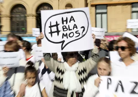 FOTO | Criză în Spania: Zeci de mii de oameni au mărșăluit în Madrid pentru unitatea țării