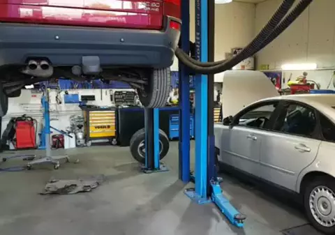 Un bărbat a fost arestat, în Dubai, la scurt timp după ce a cumpărat o mașină second-hand