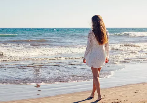 Investiție pe litoral. Câți bani scoți din buzunar ca să ai o locuință la 100 de metri de plajă