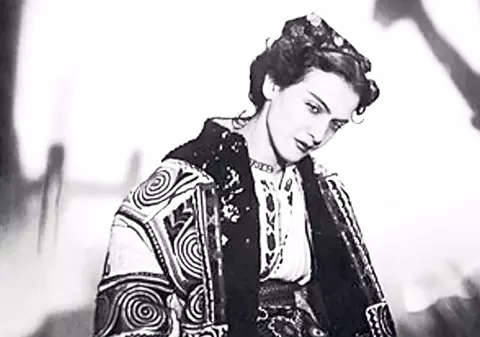 Maria Tănase - șah pe dezbrăcate!