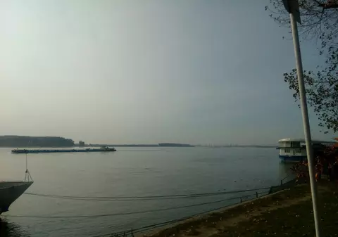 O navă sub pavilion Saint Vincent a eşuat pe Dunăre în dreptul orașului Galaţi