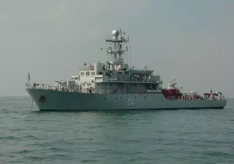 UPDATE: Incendiul din Portul Militar Constanța a fost lichidat. Muniția și armamentul, evacuate din zonă- FOTO&VIDEO