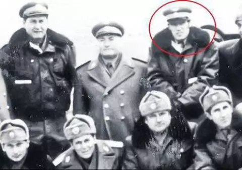 Nicu Ceaușescu a făcut armata la aviație, în mare secret, după ce a primit un mic avion de la regina Angliei. Adevărul de la Baza Bobocul s-a aflat, după 40 de ani de tăcere