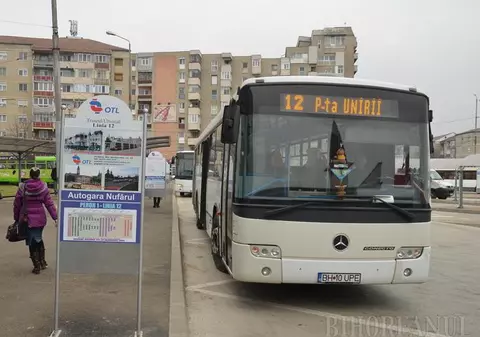 Angajaţii societăţii de transport din Oradea au renunţat la grevă. Autobuzele şi tramvaiele sunt din nou pe străzi