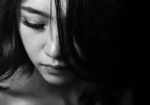 Adela vă sfătuieşte în sex şi iubire. ”În timpul ăsta sarcina creşte, iar încrederea mea în el scade tot mai mult”