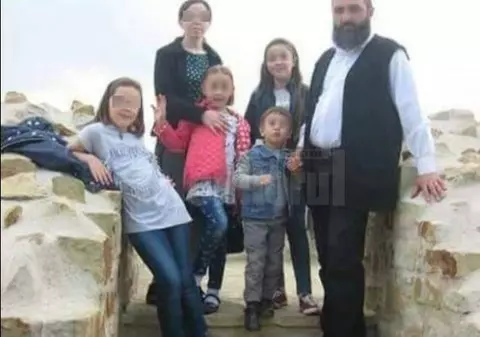 A doua fetiță a preotului Petru Gavril, mort în accidentul din Suceava, s-a stins la spital. Medicii fac eforturi să salveze viața mamei