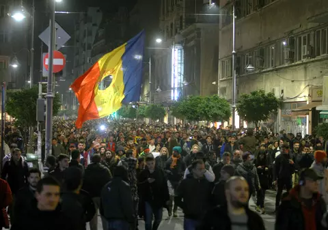 Huiduitul la proteste ar putea fi sancţionat cu închisoare. Polițiștii l-ar putea califica comportament infracțional sau chiar ultraj