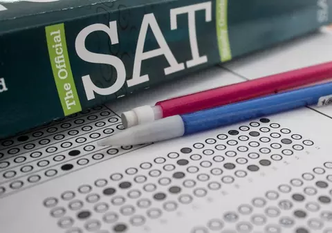 Un român a obţinut nota maximă la bacalaureatul american