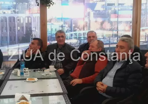 Meciul Halep - Garcia, urmărit de apropiații liderului WTA în cafeneaua Simonei din Constanța / VIDEO