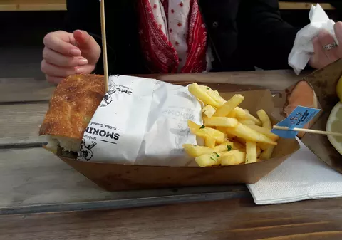 REPORTAJ VIDEO. Fiță la suprapreț: festivalurile de mâncare de stradă, copilul corcit al stilurilor gourmet și gurmand