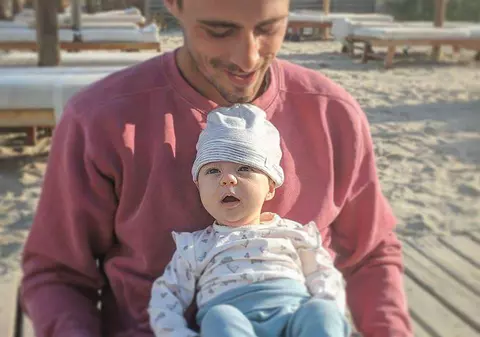 VIDEO EXCLUSIV/ Vladimir Drăghia este tată cu normă întreagă. „Am decis dacă facem copil, să-l și creștem”