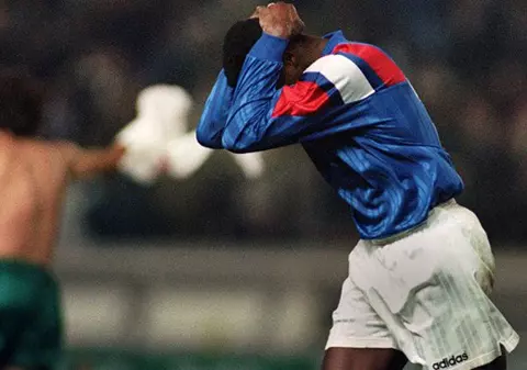 Cupa Mondială, fără Italia. Ce alte naționale mari au ratat turneul final. Drama Franței din 1993 / VIDEO