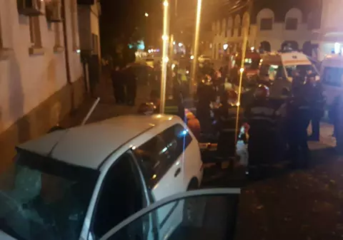 Accident în Constanța: o mașină s-a izbit în sediul ISU Dobrogea. Două persoane au murit