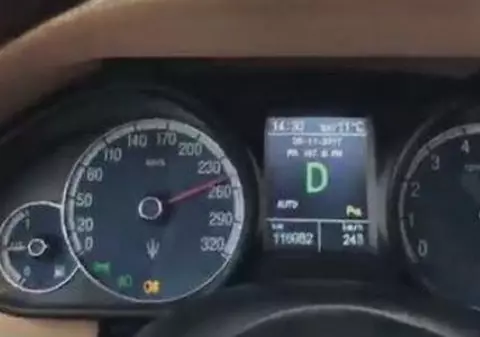 Incredibil ce i-a ieșit în cale pe șosea, în miez de noapte. Când s-a apropiat a înlemnit
