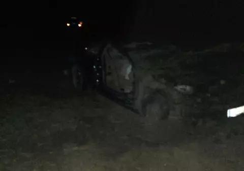 FOTO/ Accident grav pe DN22D. Un tânăr de 16 ani, aflat la volan, a murit. Alte două persoane au ajuns la spital