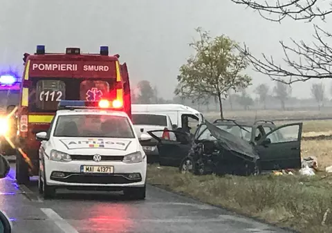 FOTO: Patru răniți, între care un copil de un an și mama lui, într-un accident pe ”Șoseaua Morții”, în județul Buzău