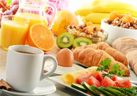 Cafea și corn gratis în Suceava celor care beau și renunță la mașină
