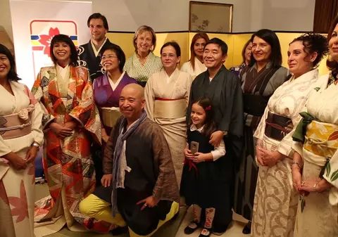 VIDEO EXCLUSIV | Nobuaki Tomita, cel mai cunoscut designer nipon de kimonouri, a venit la noi în țară. ”România este la modă în Japonia. Apare și în benzile desenate”