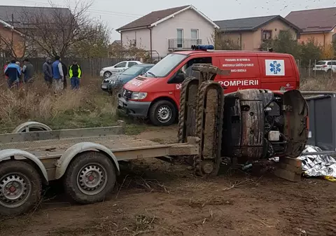 Un tânăr din Craiova a murit după ce un excavator a căzut pe el în timp ce lucra la un șanț