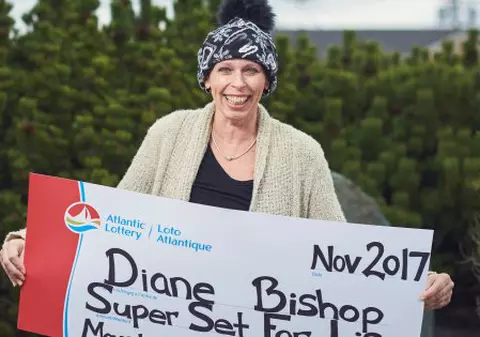 O femeie bolnavă de cancer din Canada a câștigat la loto. Ce va face cu suma de 1,5 milioane de dolari