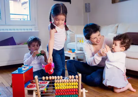 Studiu. De șapte ori mai multe femei decât bărbaţi sunt singure și...trăiesc mai mult!