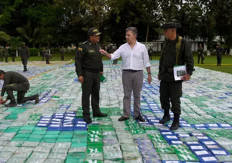 FOTO | Captură record în Columbia: 12 tone de cocaină au fost găsite îngropate într-o zonă de cultivare a bananelor