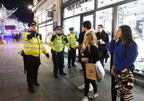 O altercație între doi bărbați a creat panica de la metroul din Londra