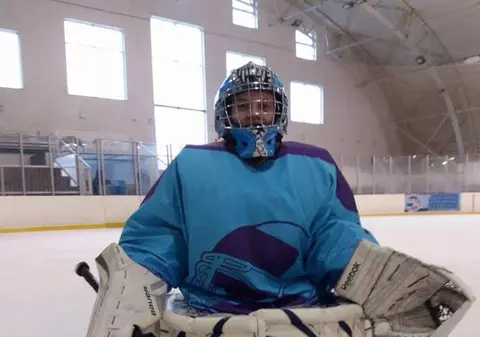 Managerul de la hotelul Simonei Halep este portar de hochei pe gheață!