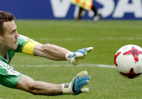 Portarul Igor Akinfeev, primul meci fără gol primit în grupele Ligii Campionilor după 11 ani! Recordul lui Ibrahimovic