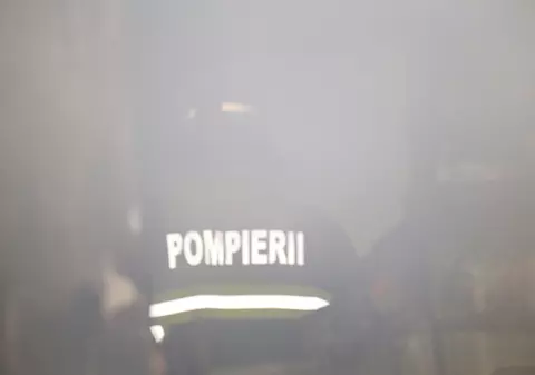 Incendiu la Spitalul de Pediatrie Pitești. A fost afectată o clădire adiacentă unității sanitare