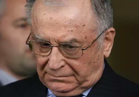 Ce pensie are Ion Iliescu. Suma îi asigură un trai mai mult decât decent