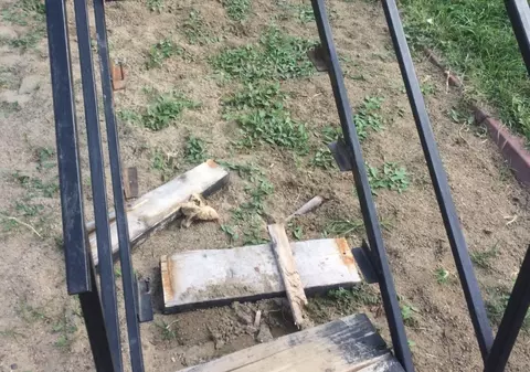 Pericol pentru siguranța copiilor la locurile de joacă din județul Galați. Cele mai multe au fost închise de comisarii OPC| FOTO