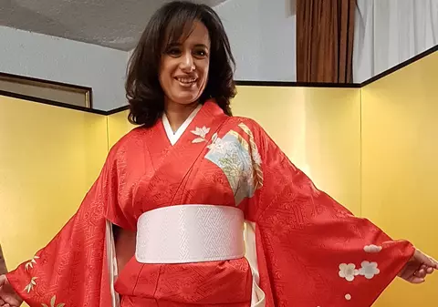 Cel mai cunoscut designer nipon de kimonouri a venit la noi în țară. ”România este la modă în Japonia. Apare și în benzile desenate”