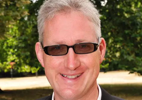 Lembit Opik, fostul iubit al Gabrielei de la Cheeky Girls, a fost părăsit de actuala iubită pe Twitter