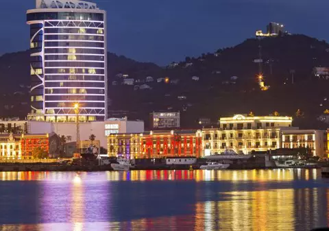 Incendiu la un hotel de la malul Mării Negre, în Georgia. 11 persoane au murit