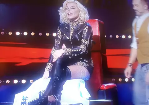 Loderana Groza, spectacol în cea de-a doua gală live Vocea României. A încins atmosfera într-o pereche de pantaloni minusculi