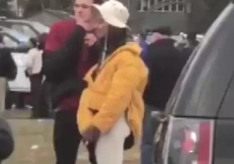 Cine este iubitul Maliei Obama. Fiica fostului președinte se iubește cu fiul unui bancher britanic