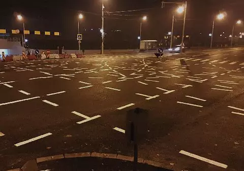 Primarul Robu laudă marcajele din intersecția pasajului Jiul. A instalat o cameră care transmite live traficul