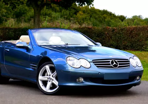 Vin chinezii. Geely a cumpărat 9,69% din acțiunile Mercedes cu 9 miliarde de de dolari