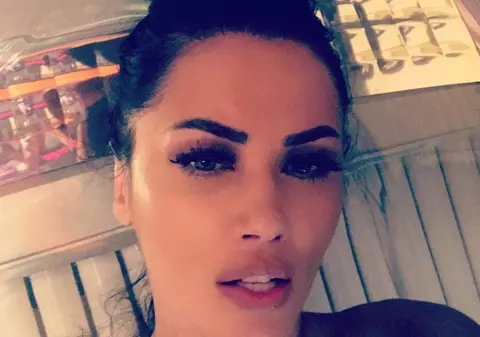Oana Zăvoranu, mesaj revoltător la adresa unei vedete de la noi. “Mai bine ți-ai scoate pungile de la ochi, ai lasa vrăjeala asta de sectantă care…”