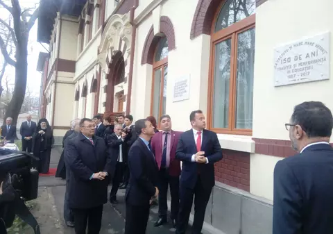 Ce propune ministrul Educației: Cămine de bătrâni sau centre comunitare în locul școlilor nefolosite